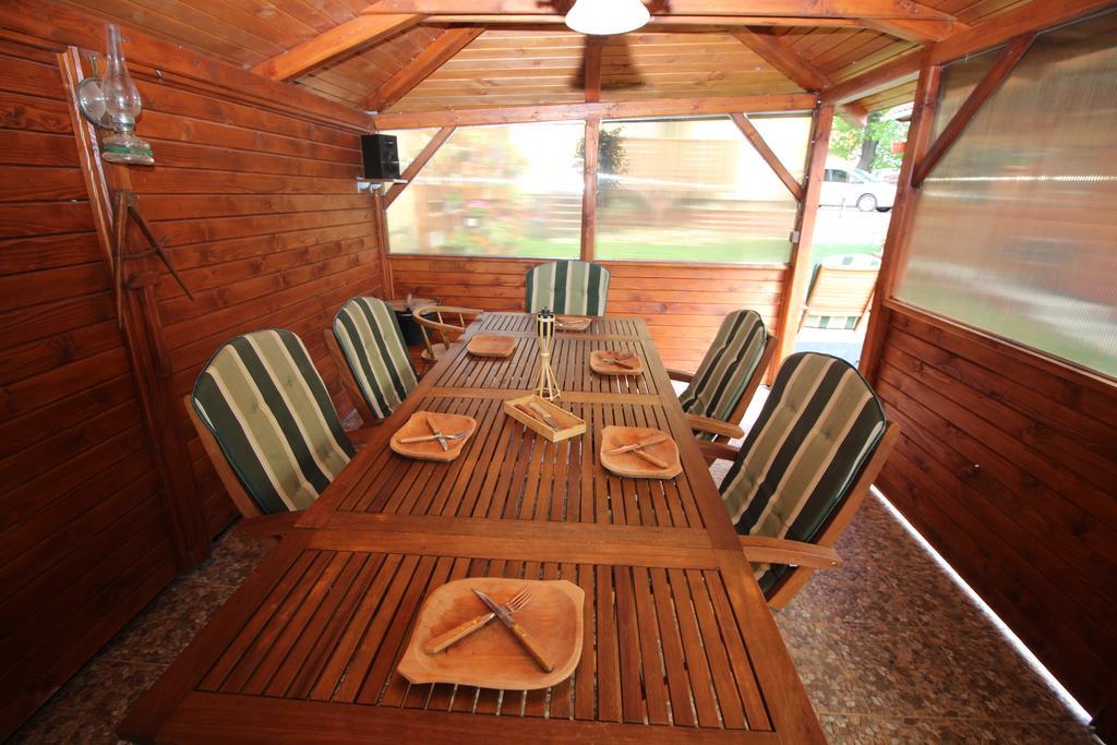 Villa Lienka Besenova Bagian luar foto
