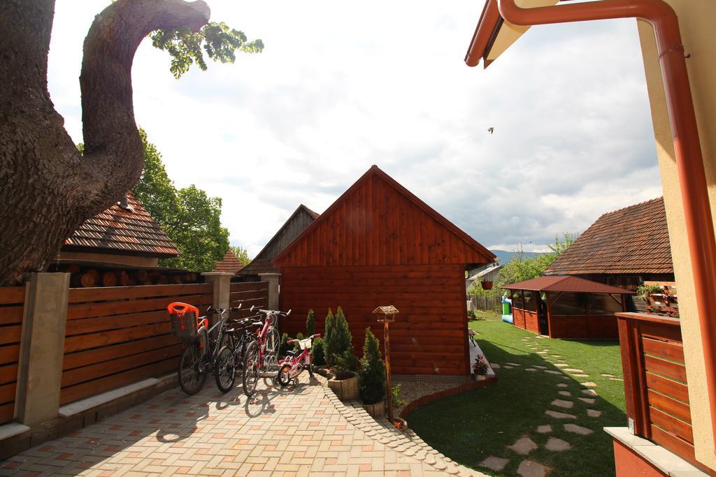 Villa Lienka Besenova Bagian luar foto
