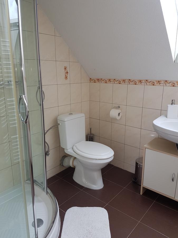 Villa Lienka Besenova Bagian luar foto