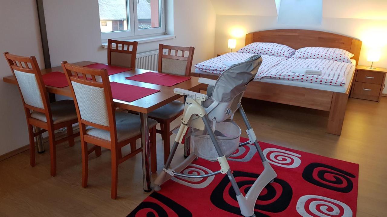 Villa Lienka Besenova Bagian luar foto