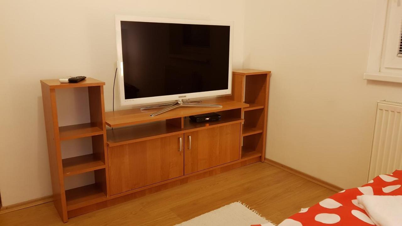 Villa Lienka Besenova Bagian luar foto